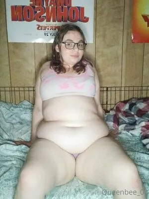 queenbee_03