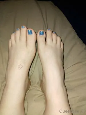 queenbee_03
