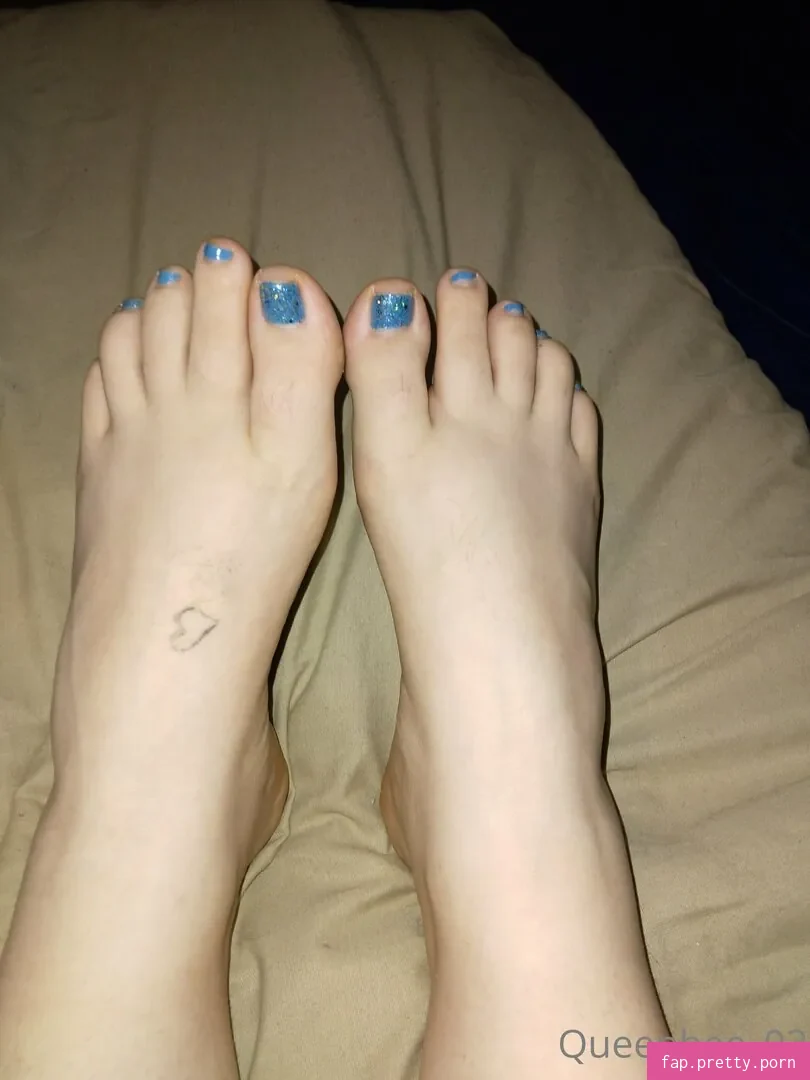 queenbee_03 - Photo #56