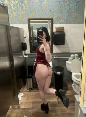 Queen_etimy