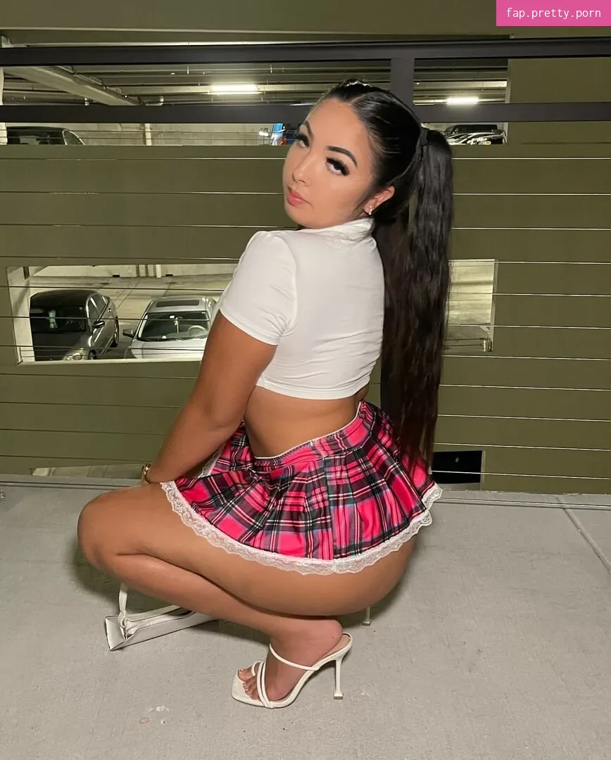 queenn.elainee - Photo #02