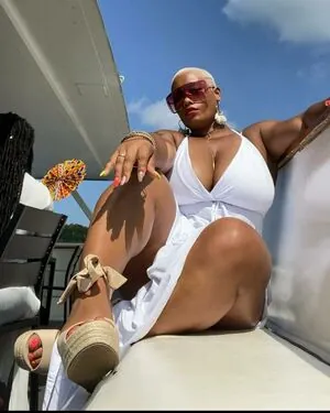Queen R