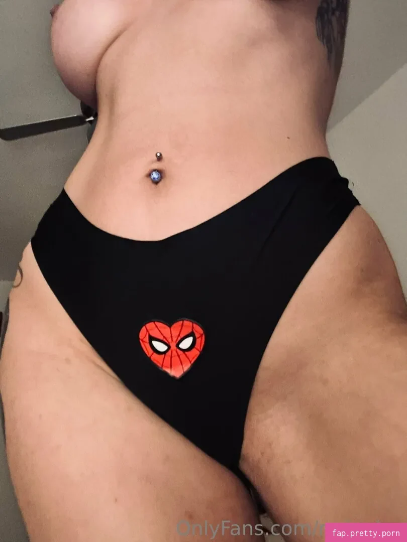 Queen Red - Photo #17