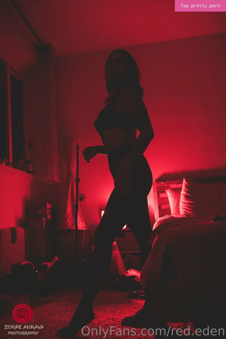 Queen Red - Photo #48