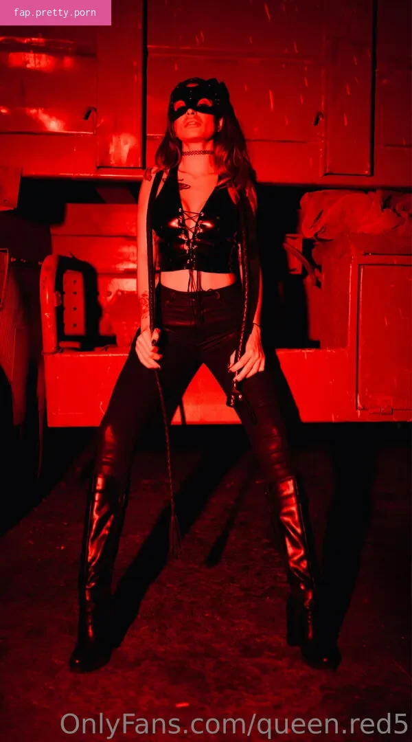 Queen Red - Photo #63