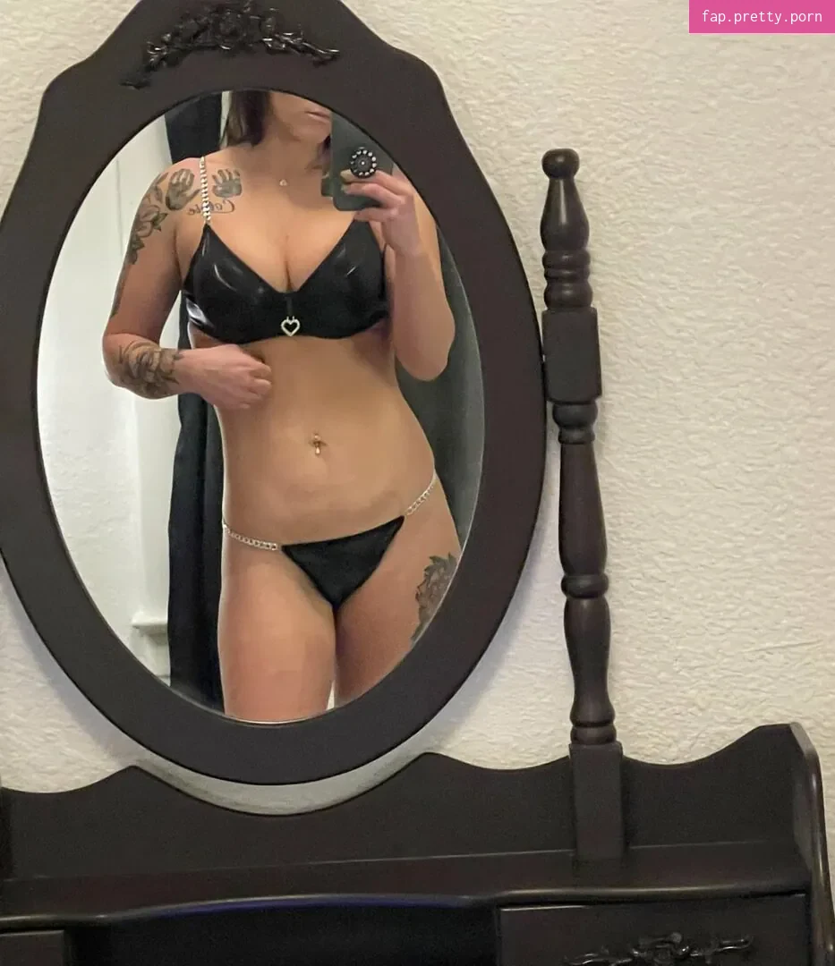 Queenb004 - Photo #06