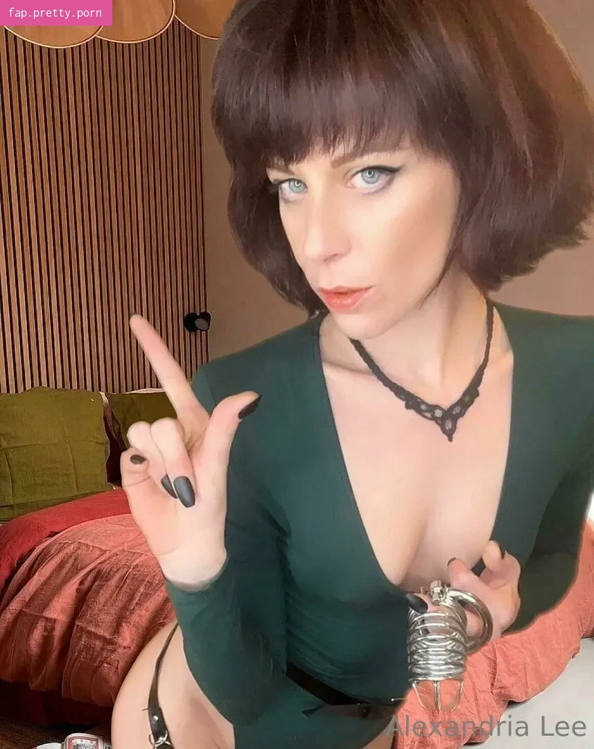 queenbeealexandrialee - Photo #30