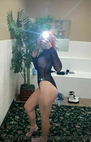 Queenblondii content