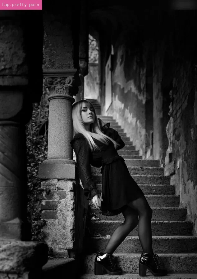 QueenofUntenrum - Photo #38