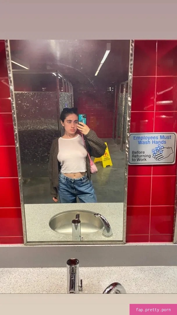 Rachel Anne Sennott - Photo #91