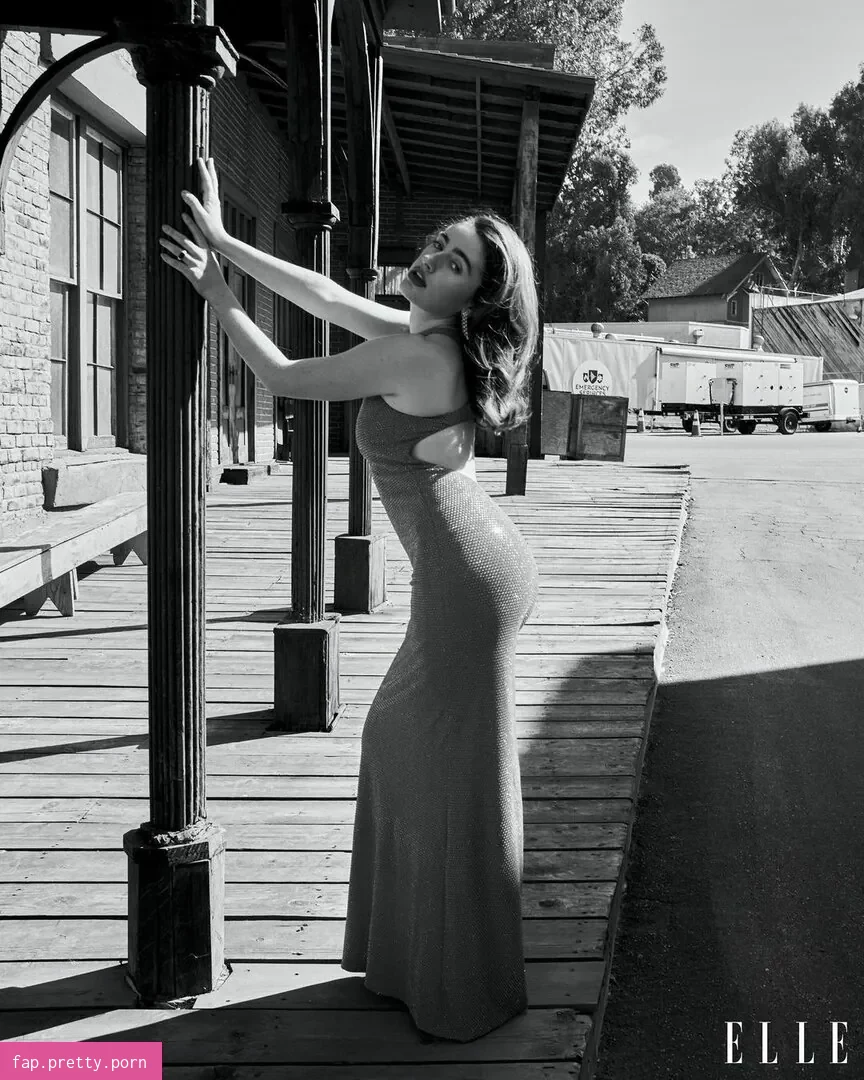 Rachel Anne Sennott - Photo #08