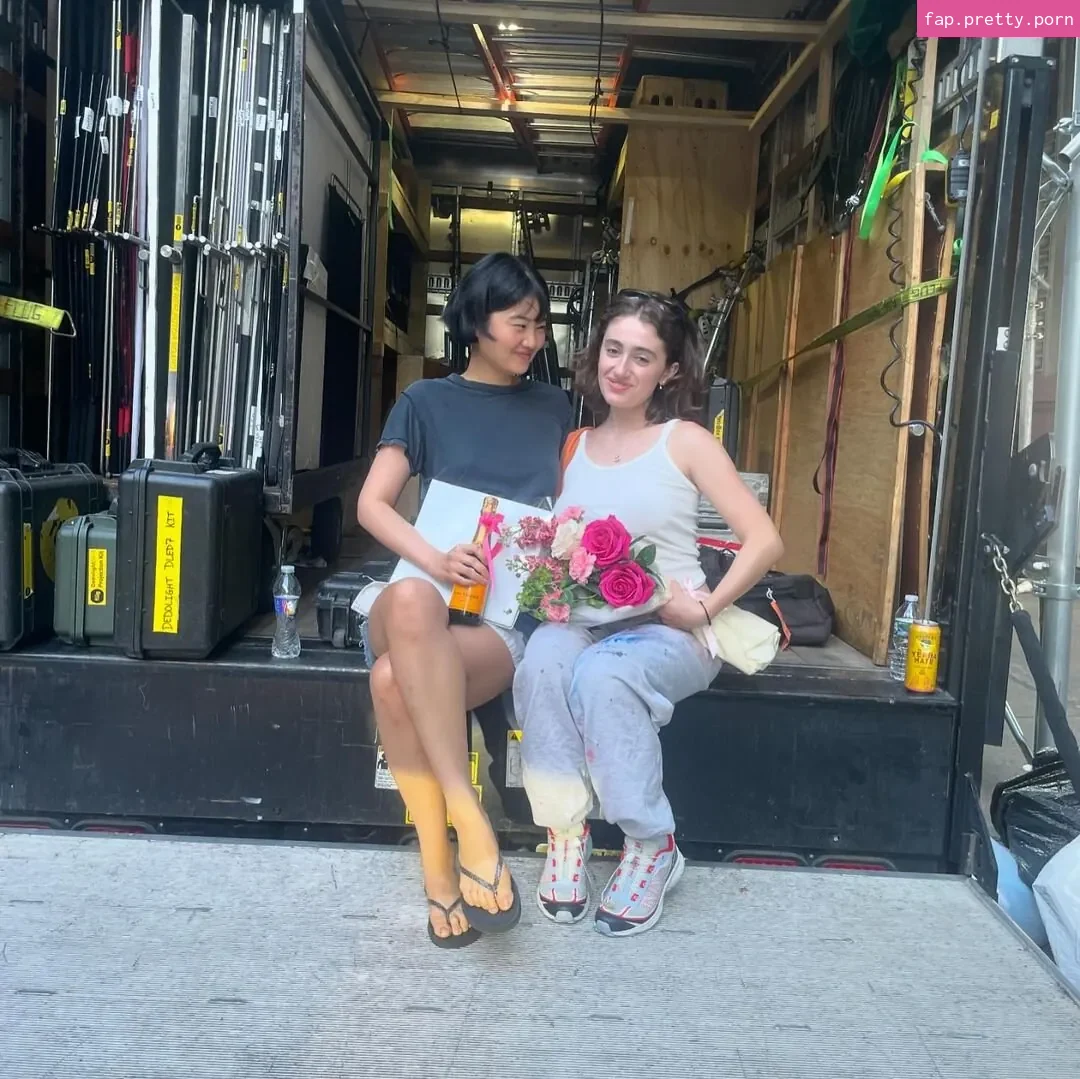 Rachel Anne Sennott - Photo #05