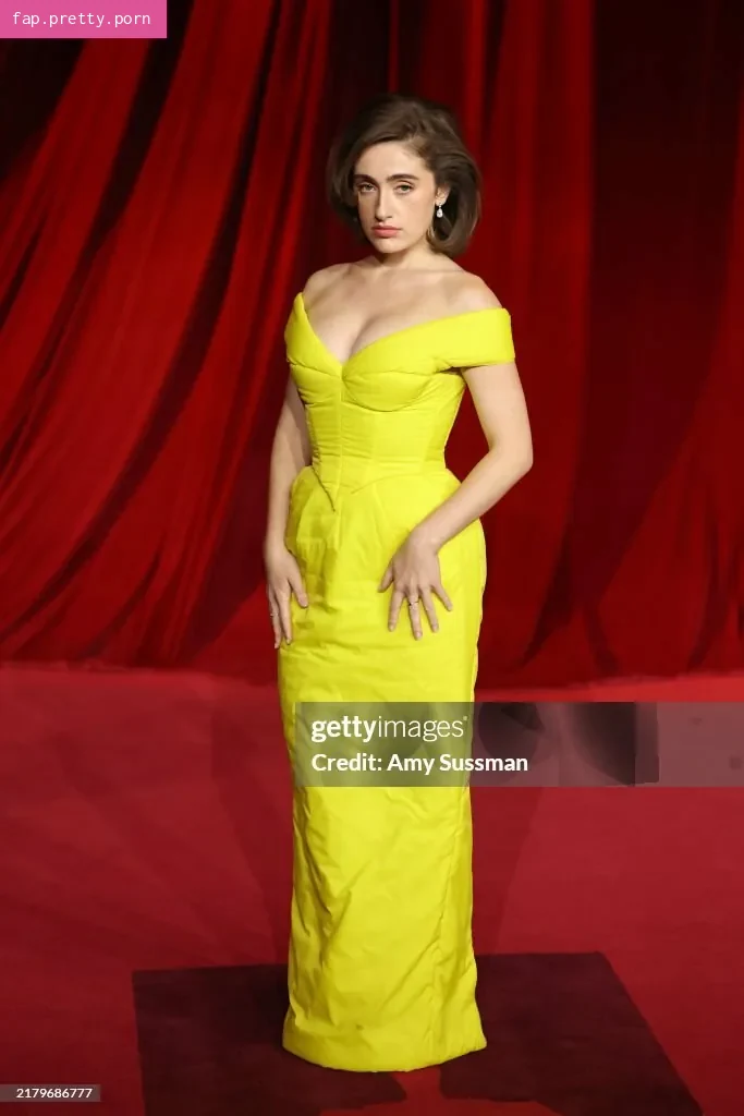 Rachel Anne Sennott - Photo #35