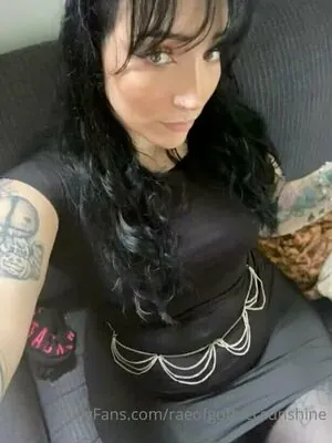 raeofgothiccsunshine