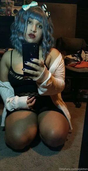 raeraejiggles