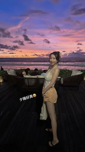 Rainy 以希 鐘小八