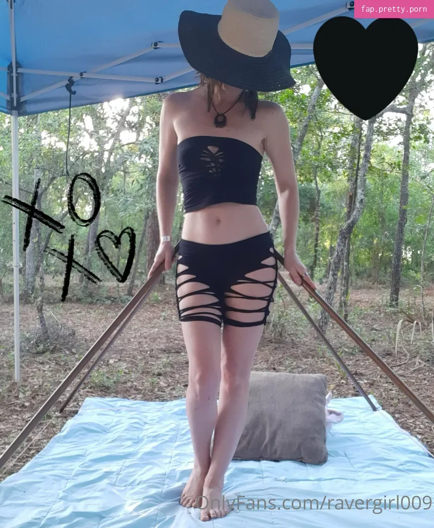 ravergirl009 - Photo #01