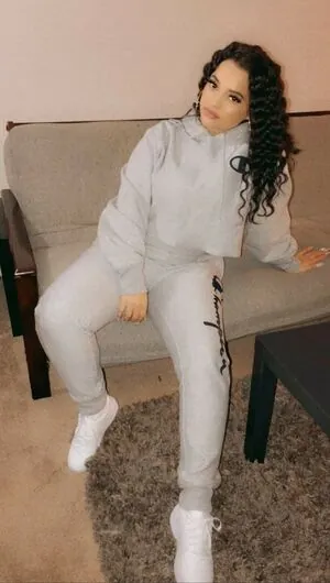 Raynefaliciteexo