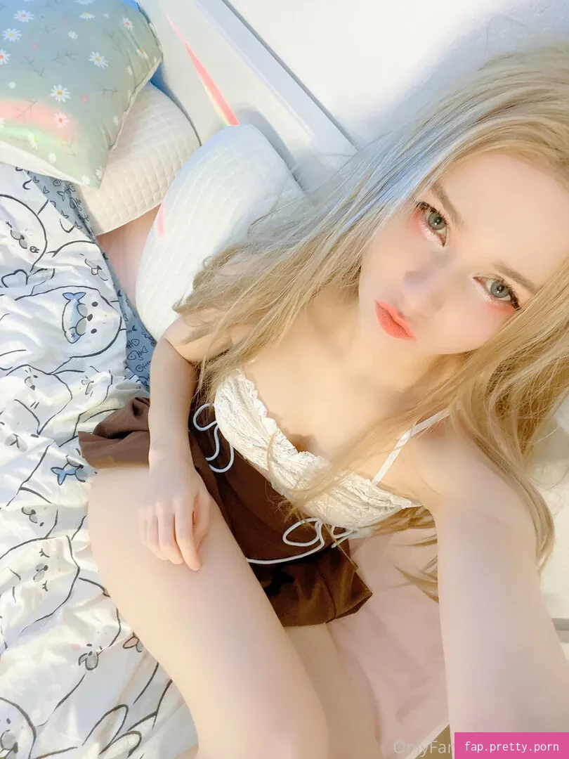 Rachel Blossom - Photo #32