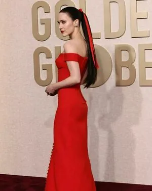 Rachel Brosnahan (Marvelous Mrs. Maisel)