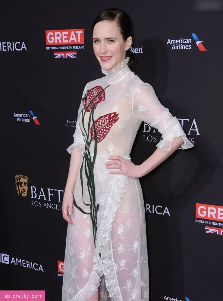 Rachel Brosnahan - Photo #13