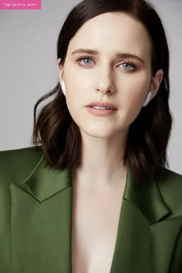 Rachel Brosnahan - Photo #40