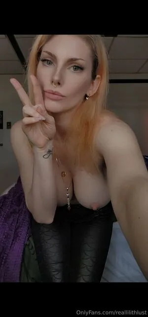 Rainia Belle