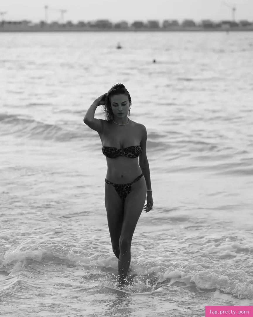 Rose Bertram Model - Photo #12