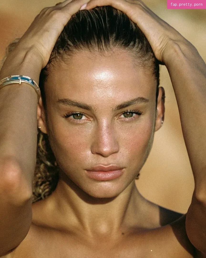 Rose Bertram - Photo #70