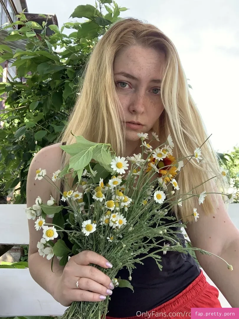 rosy_blondbabe - Photo #19