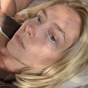 rosy_blondbabe