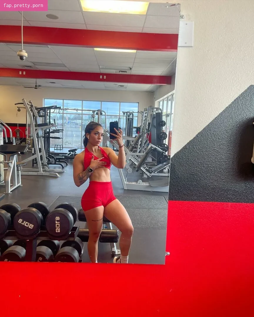 Roxy Cisneros - Photo #09