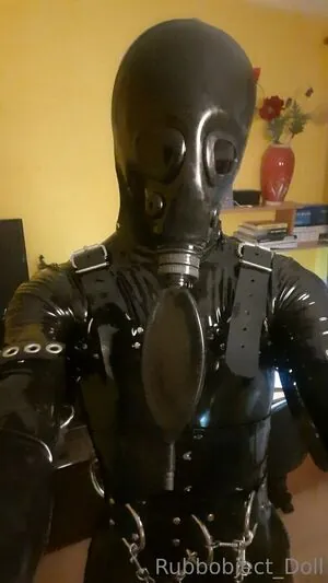 rubbobject_doll