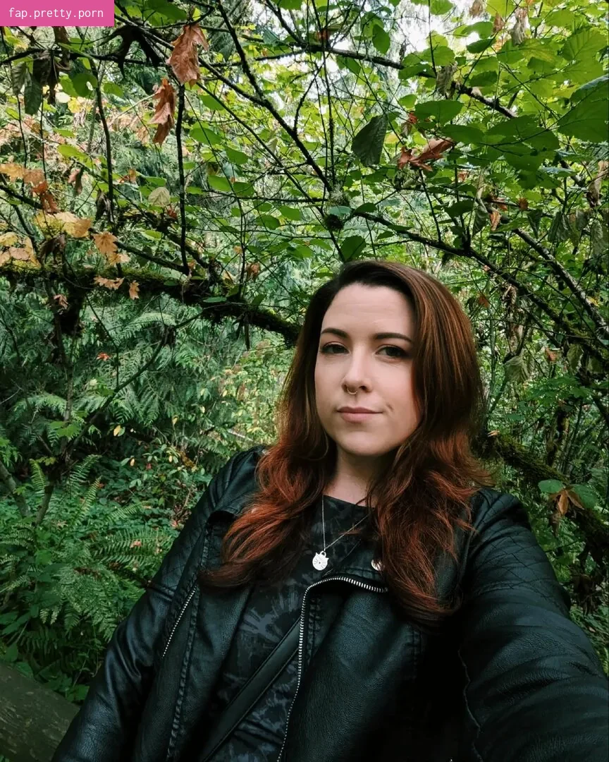 Renee - Photo #12