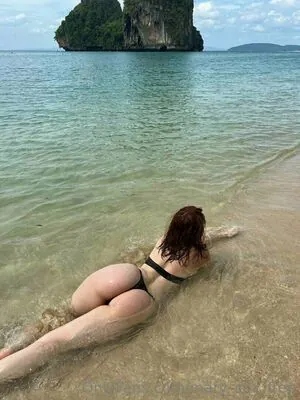 red_hot_foxy_free
