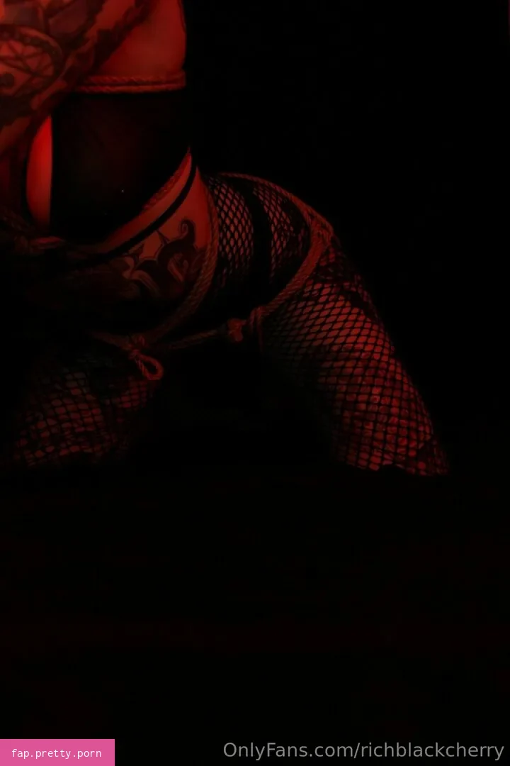 richblackcherry - Photo #05