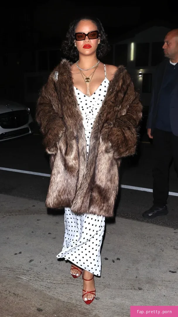 Rihanna - Photo #37