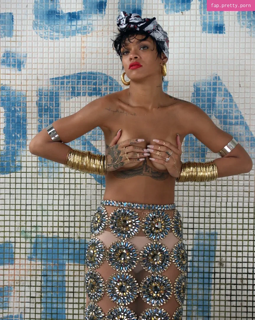 Rihanna - Photo #03