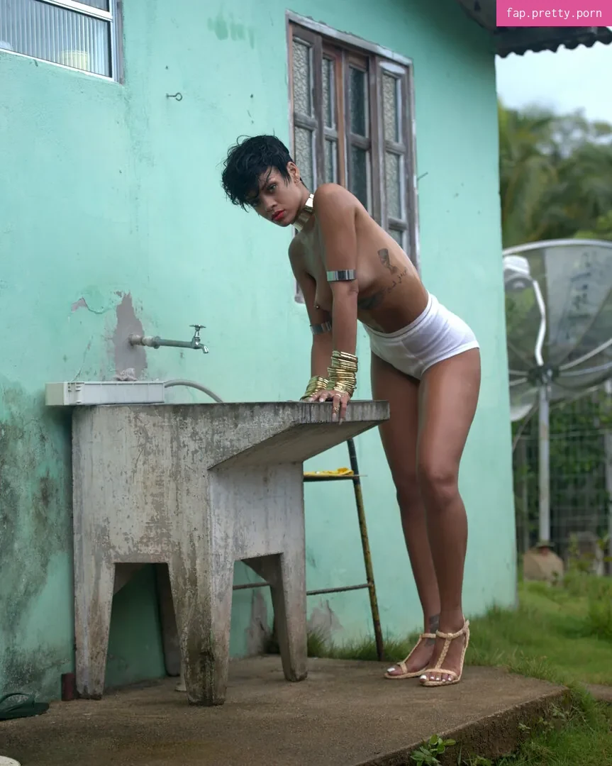 Rihanna - Photo #64
