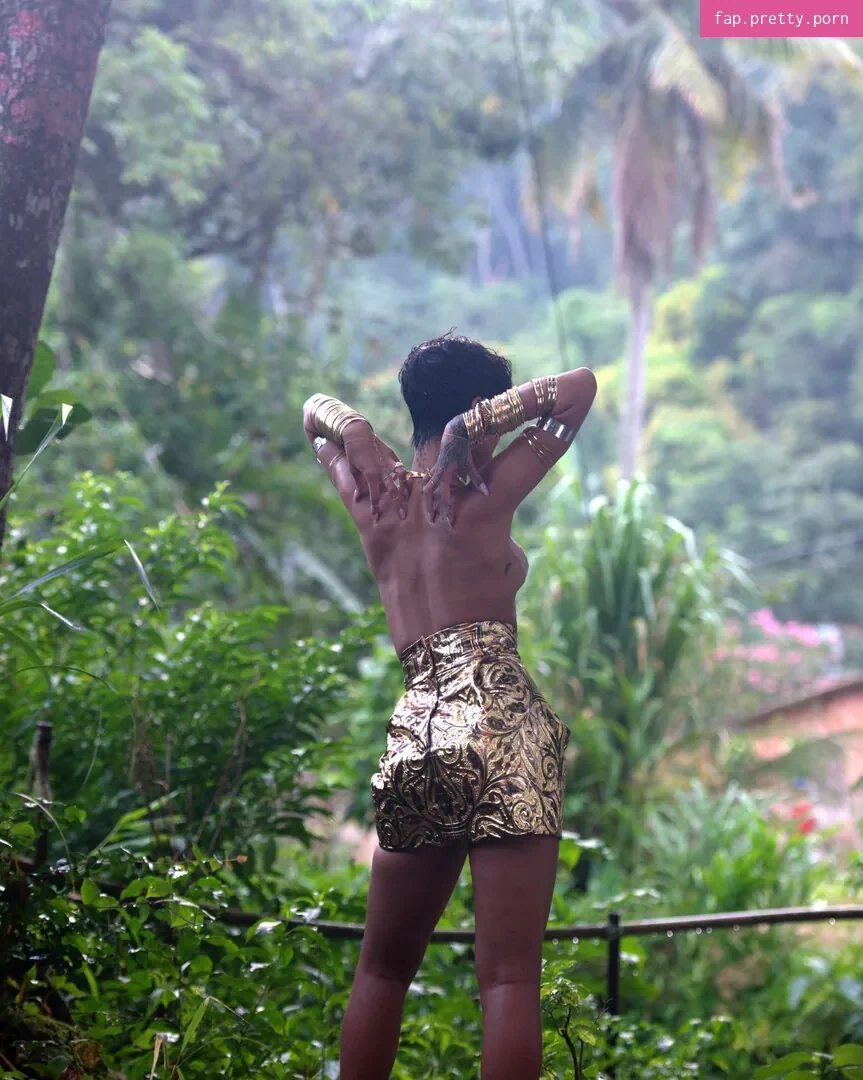 Rihanna - Photo #71