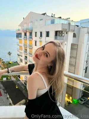 raychel_kiss