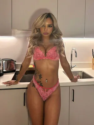 Rhea Khal / rhea_khal