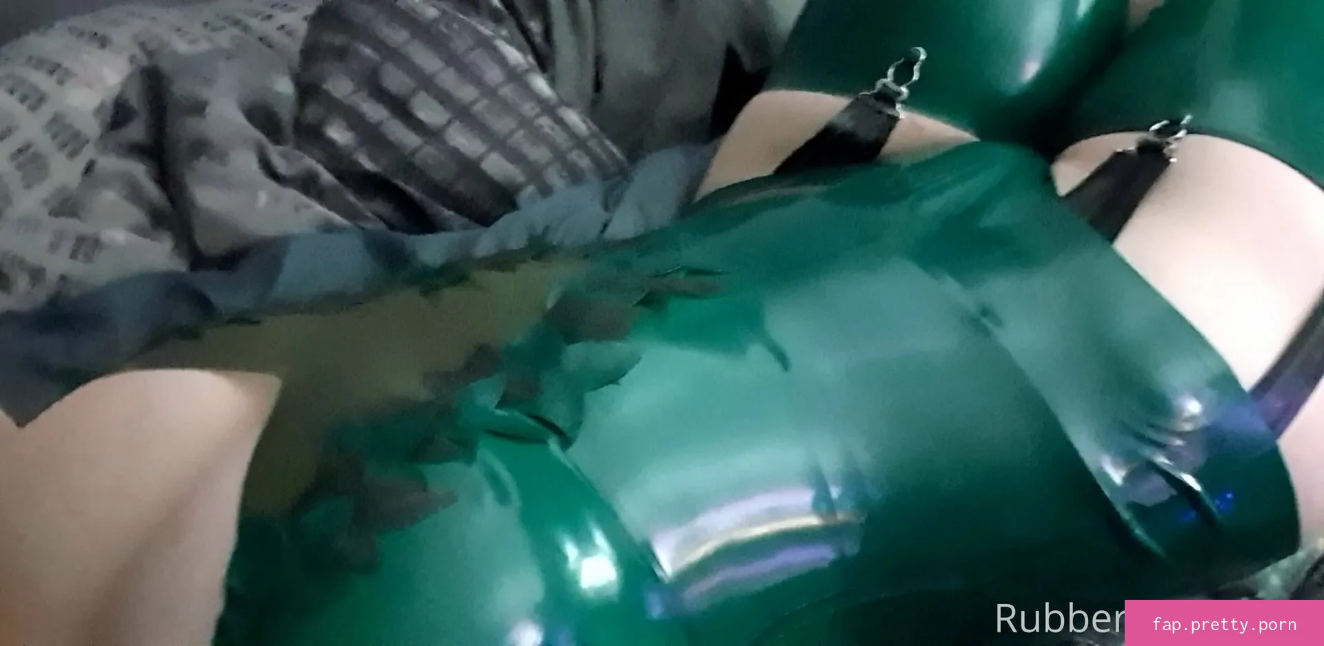 rubber_kitty_rosa - Photo #04