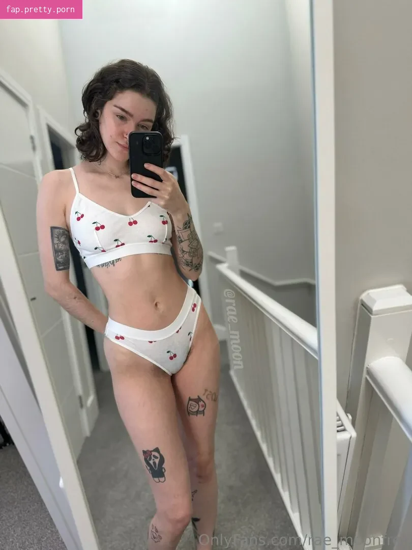 rae_moonfree - Photo #21