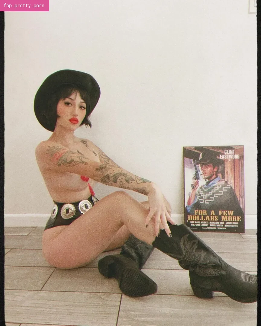 Rocknrollcleopatra - Photo #05