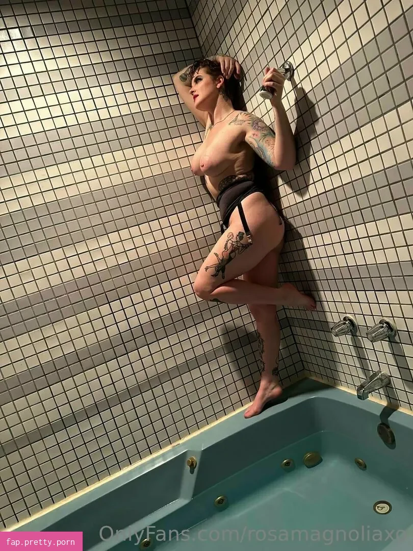 rosamagnoliaxo - Photo #32