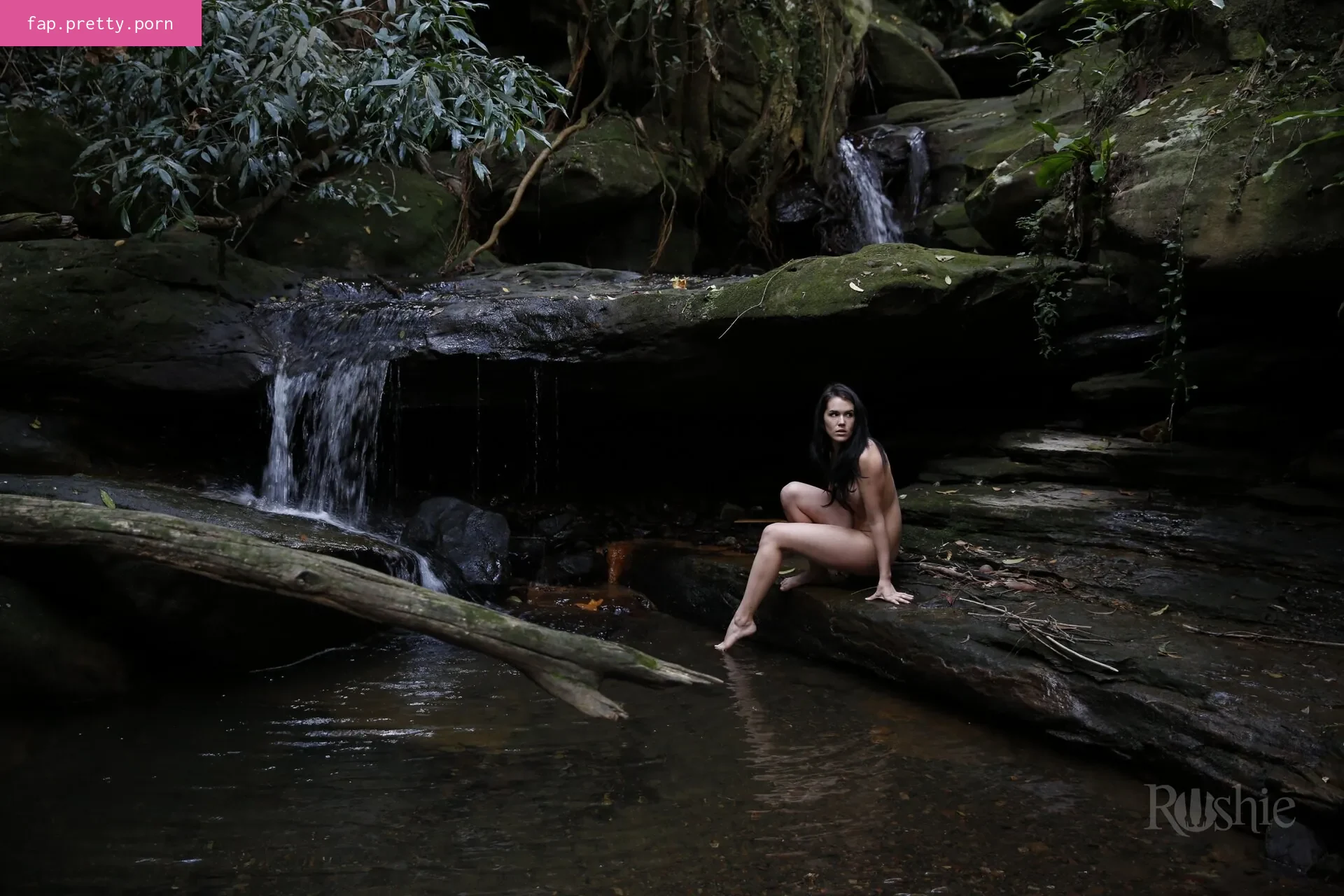 Roshie - Photo #02