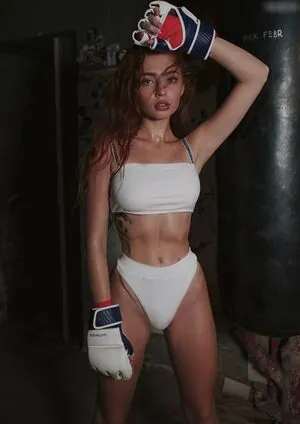 Renata Ri