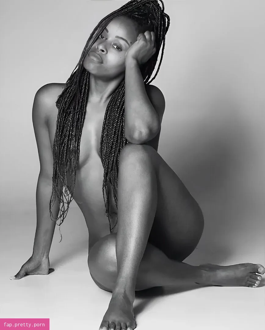 Roberta Rodrigues - Photo #02