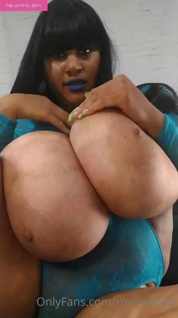 Roxi Red - Photo #94